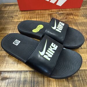 Nike Boy's Kawa V Slide Sandals GS/PS, Size 5y.DD3242-001